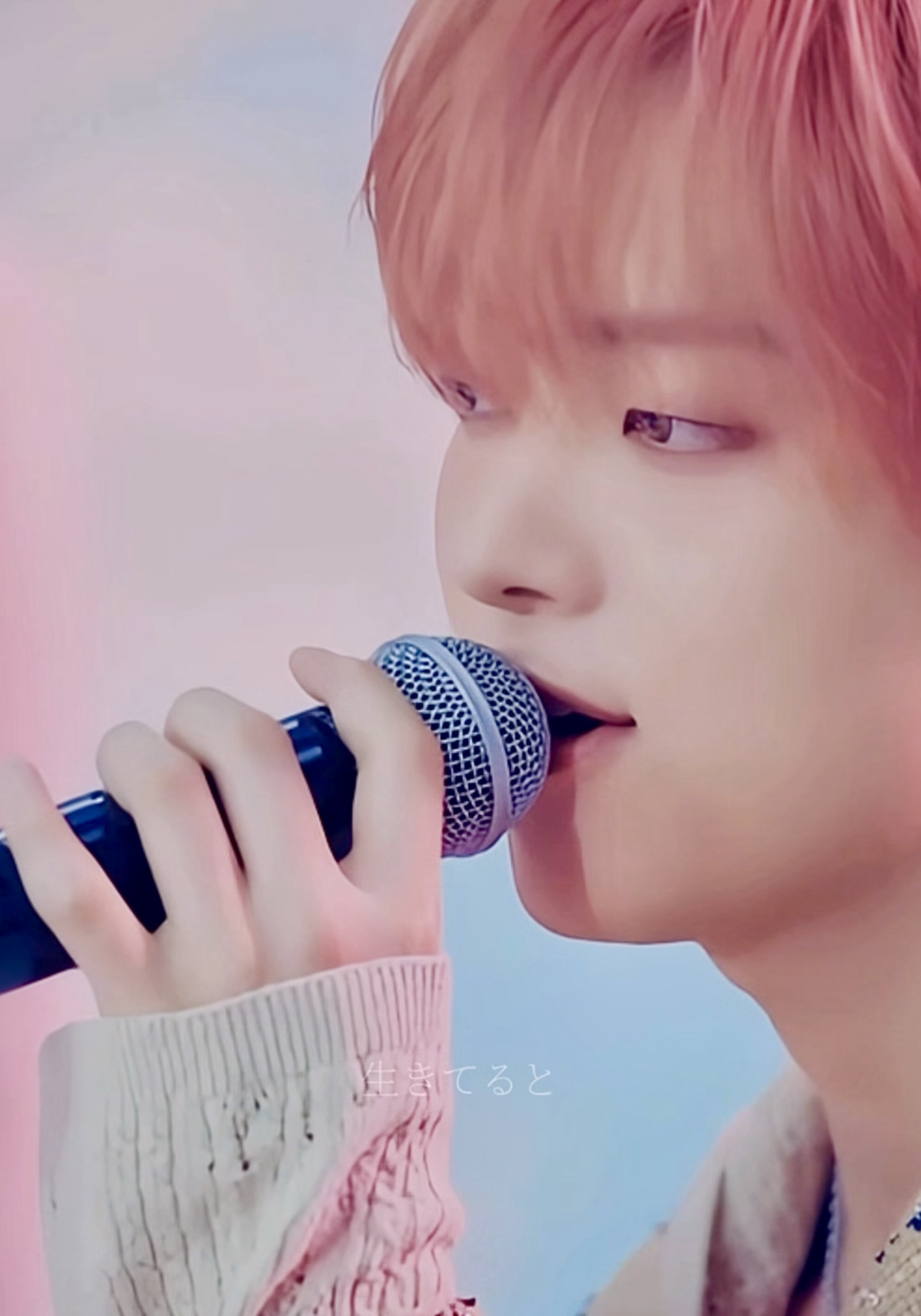 Behind-the-scenes cut of EJ (&TEAM)