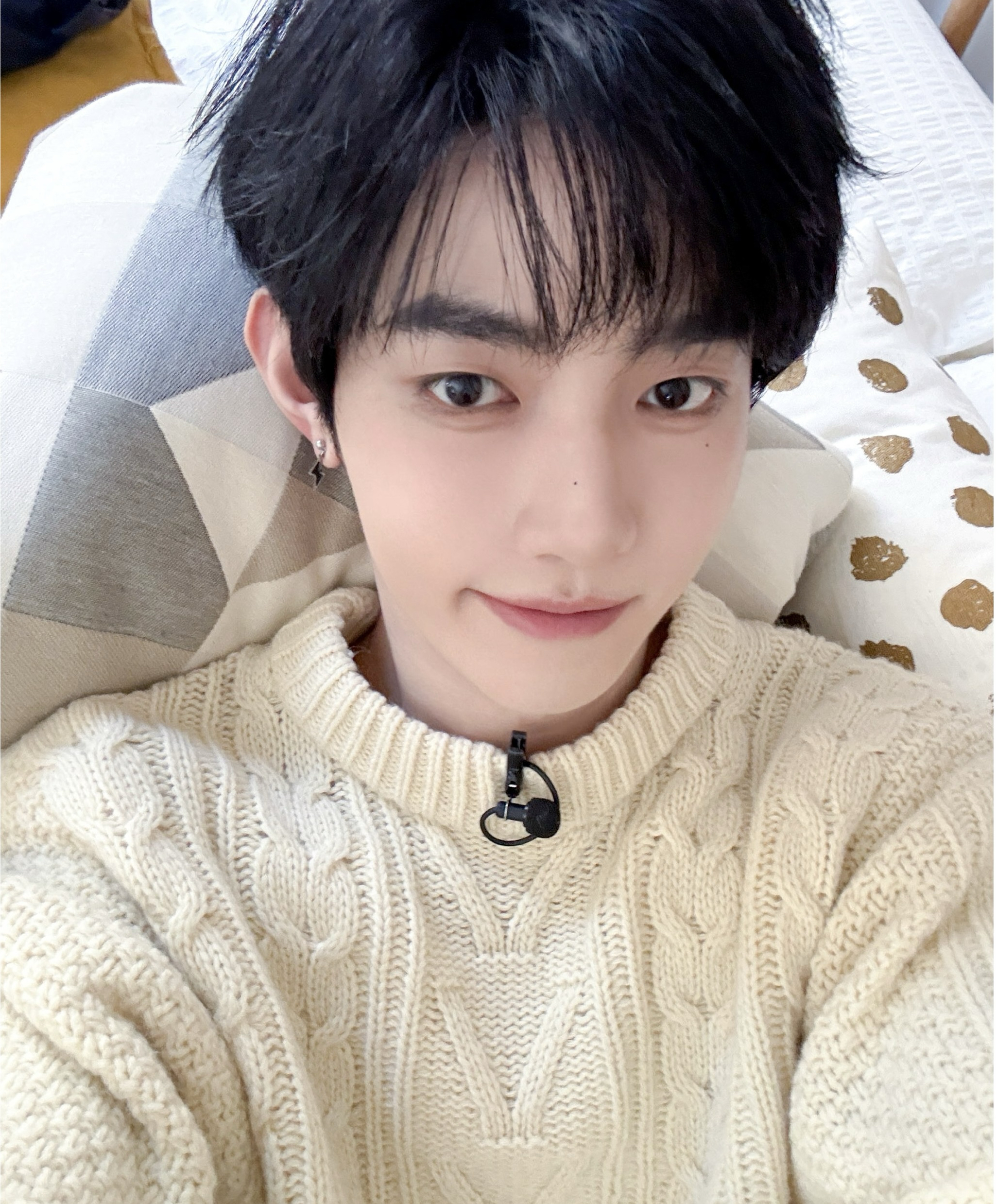 Behind-the-scenes cut of Zhang Hao (ZEROBASEONE)