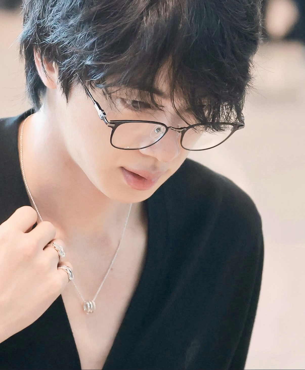 Momen yang diabadikan oleh penggemar Jin (BTS)