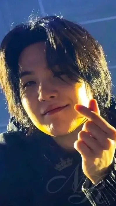 Potret di balik layar SUGA (BTS)