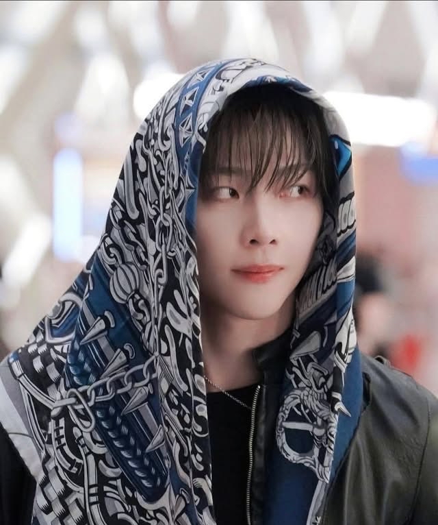 Latest photo of Nicholas (&TEAM)