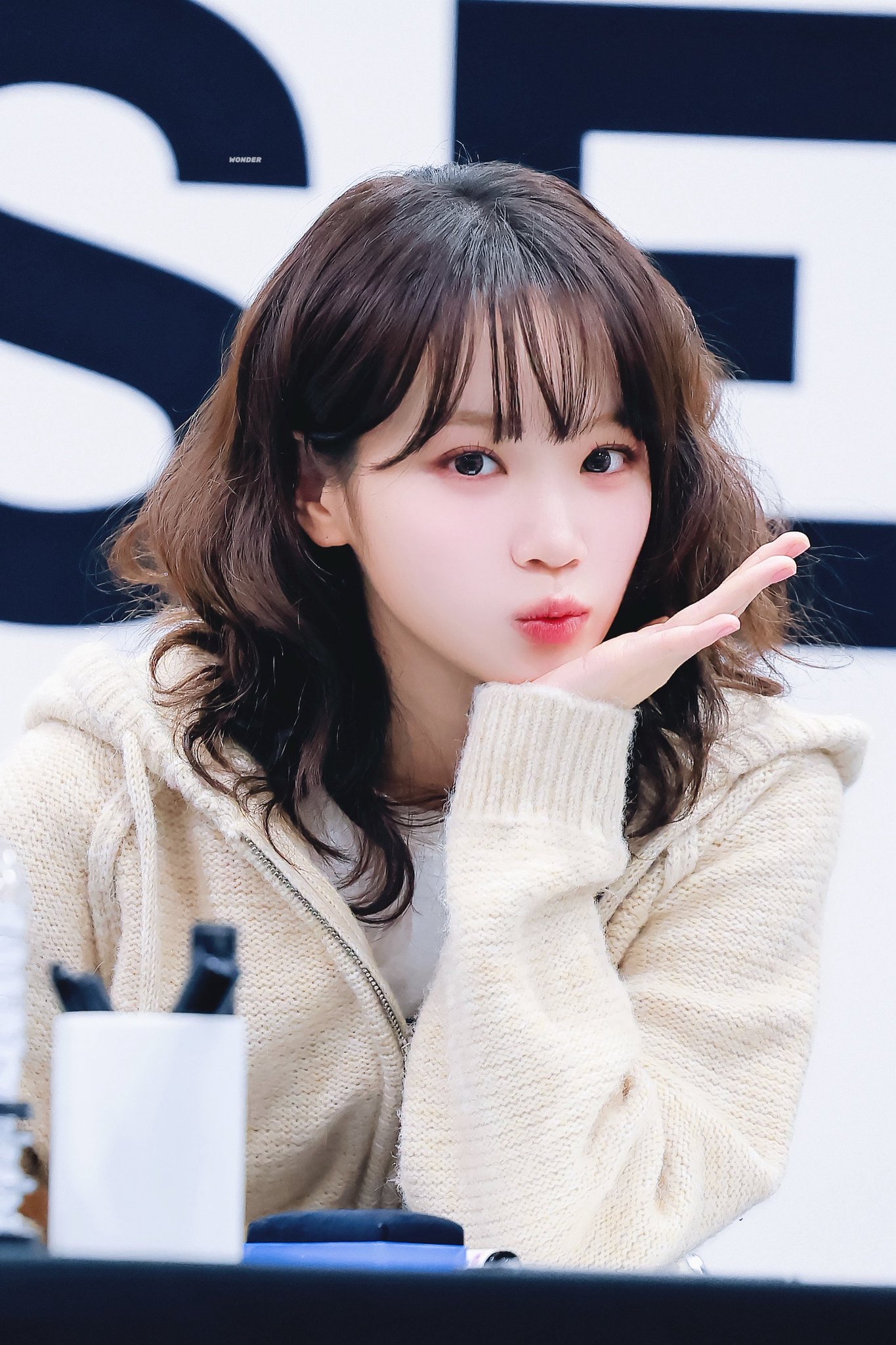 Potret di balik layar Kim Chaewon (LE SSERAFIM)