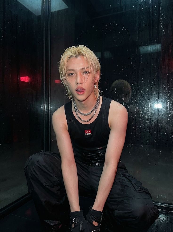 Latest photo of Felix (Stray Kids)