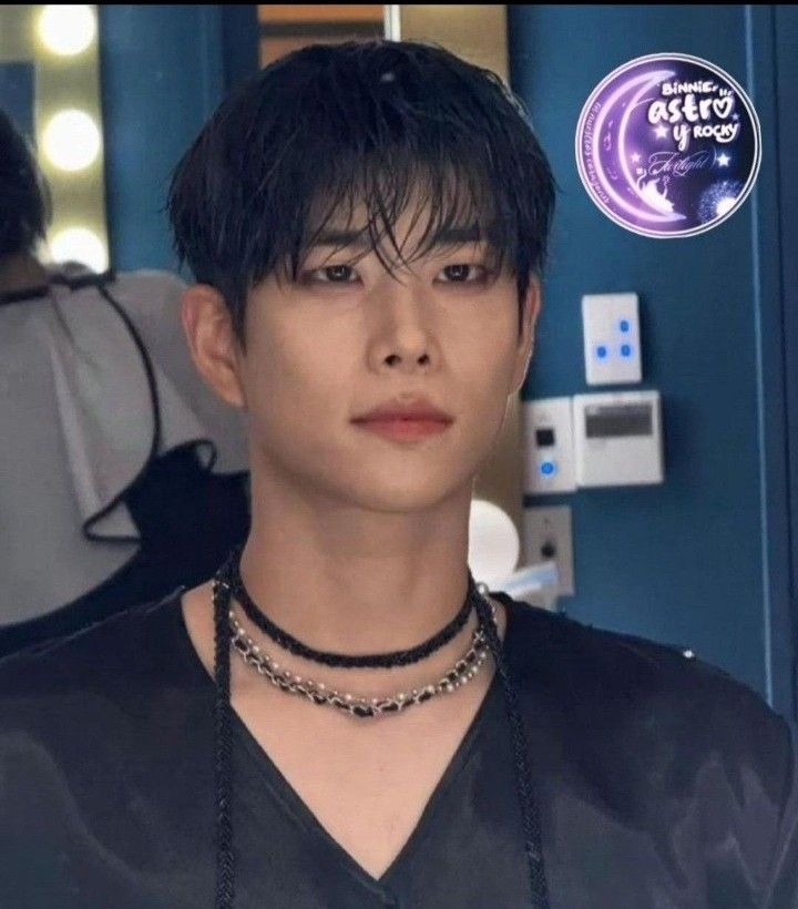 A moment captured by MJ (ASTRO)'s fan