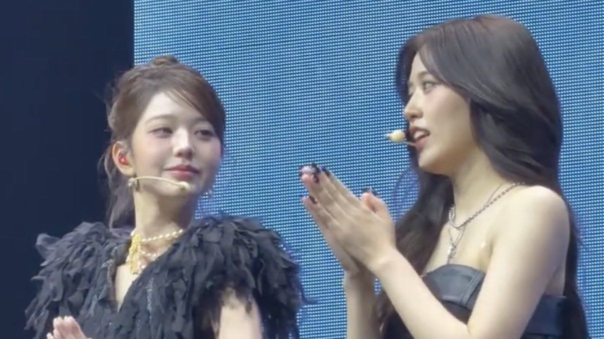 안유진 (IVE) 최근 활동샷