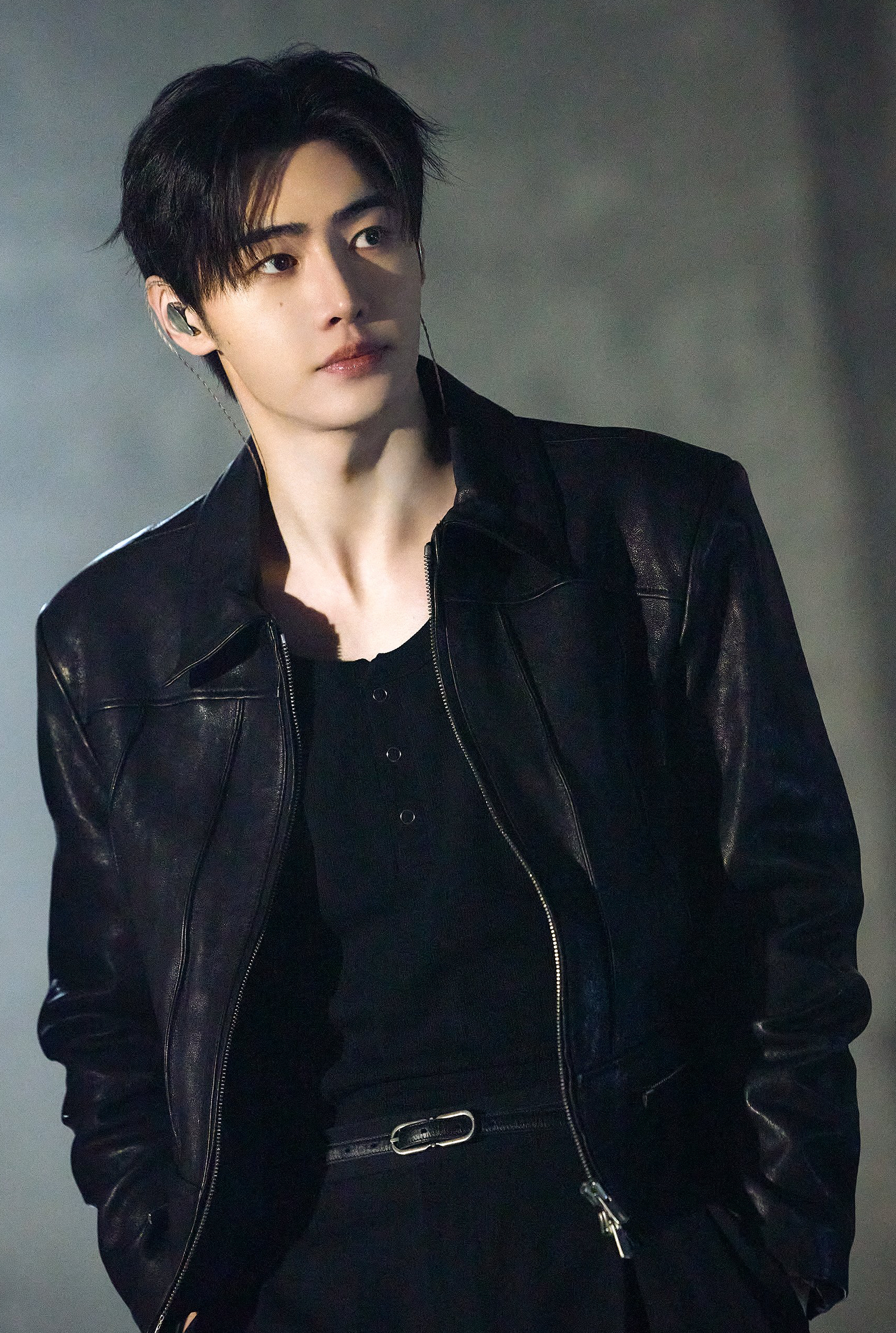 Foto terbaru Sunghoon (ENHYPEN)