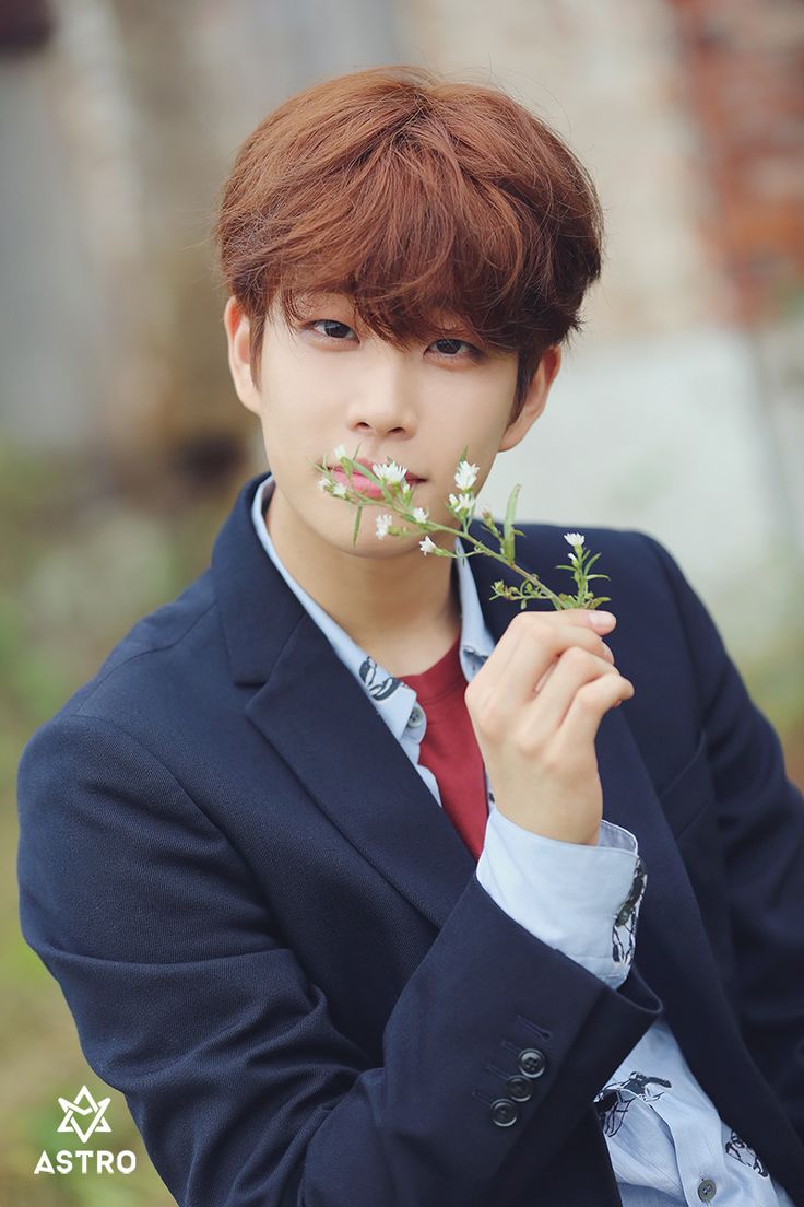 Latest photo of MJ (ASTRO)