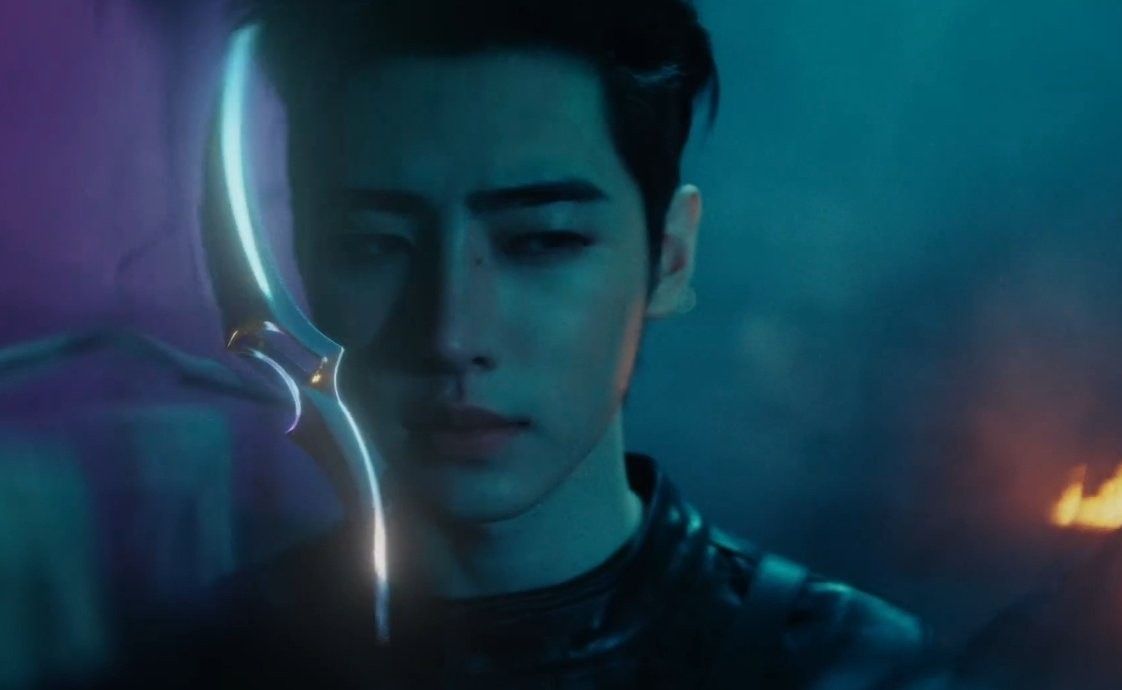 Recent activity shot of Sunghoon (ENHYPEN)