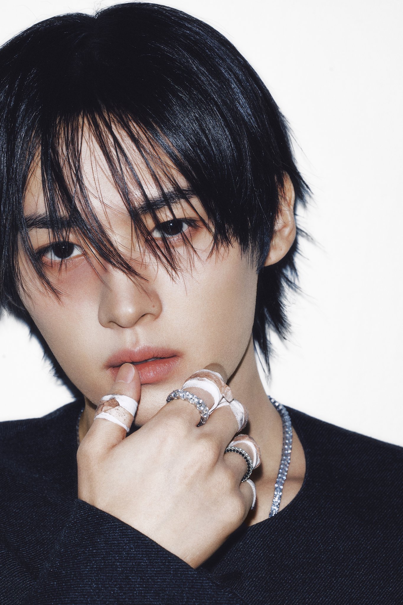 Recent activity shot of Lee Know (Stray Kids)
