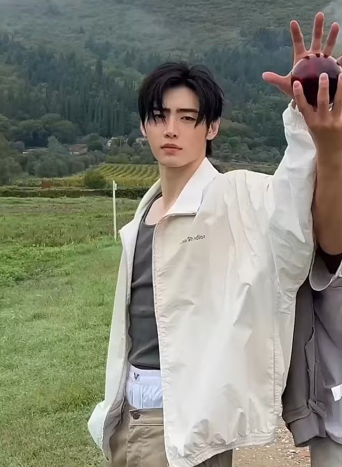 성훈 (ENHYPEN)의 최신 사진