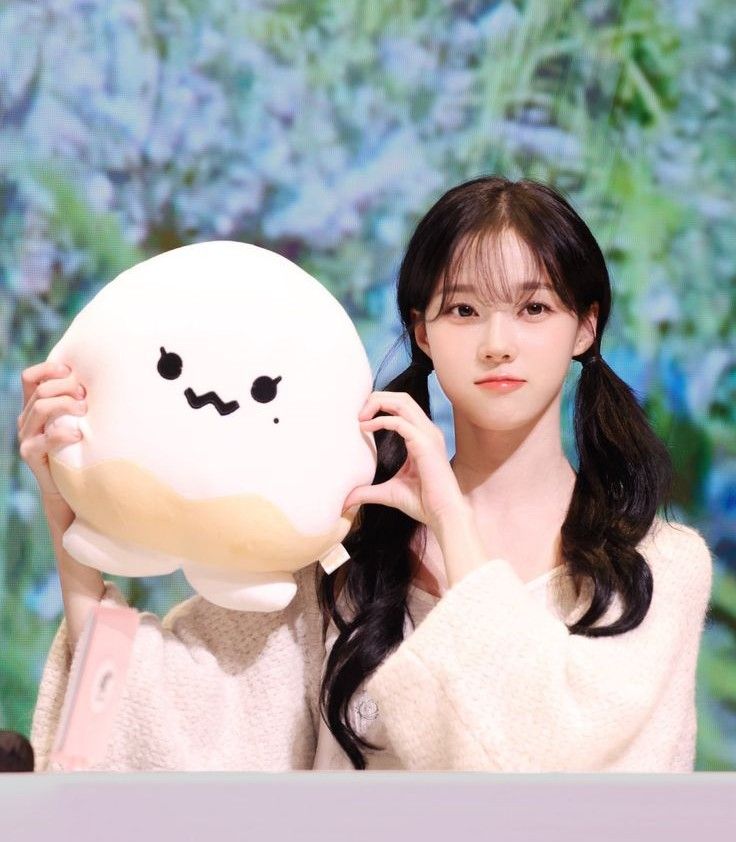 Winter (aespa)的最新照片