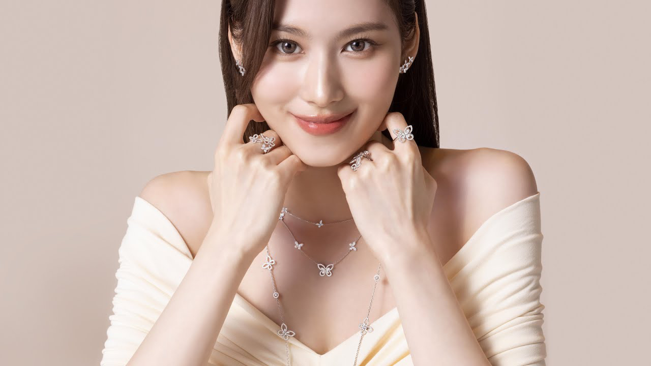 Momen yang diabadikan oleh penggemar Sana (TWICE)