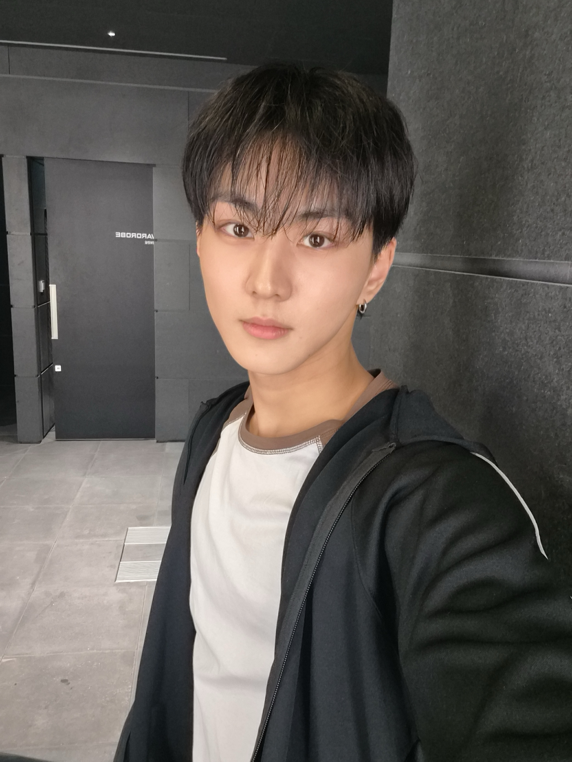 A moment captured by Jungwon (ENHYPEN)'s fan