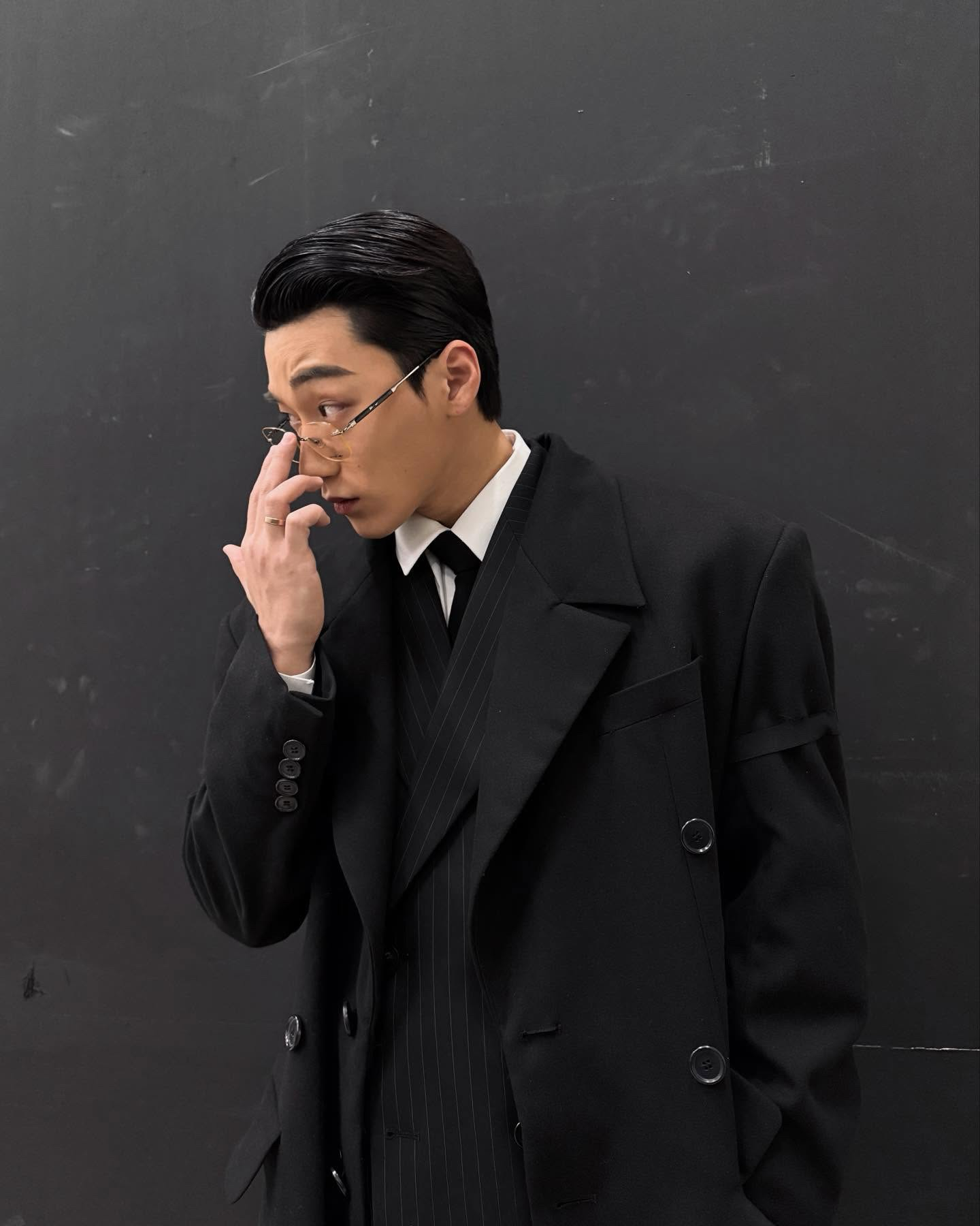 Behind-the-scenes cut of San (ATEEZ)