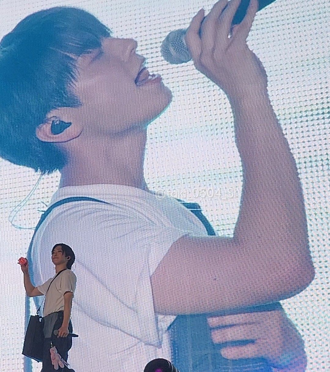 A moment captured by Taki (&TEAM)'s fan