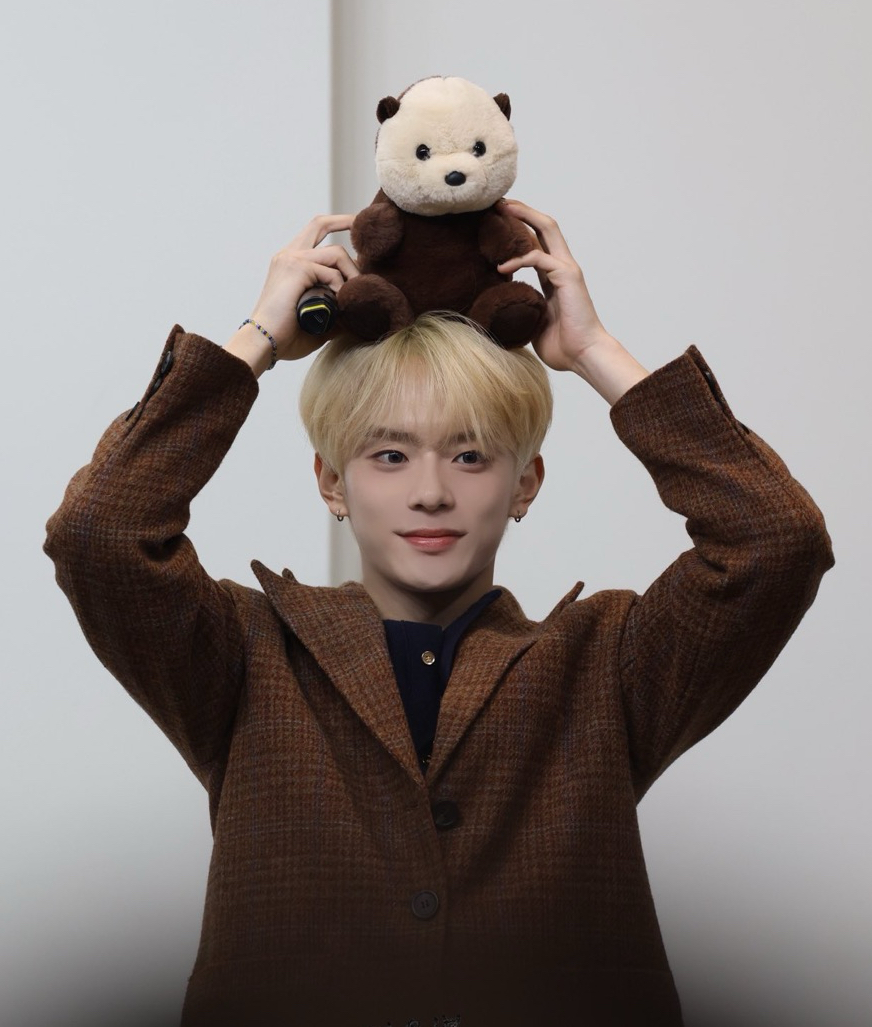 Recent activity shot of Kangmin (VERIVERY)