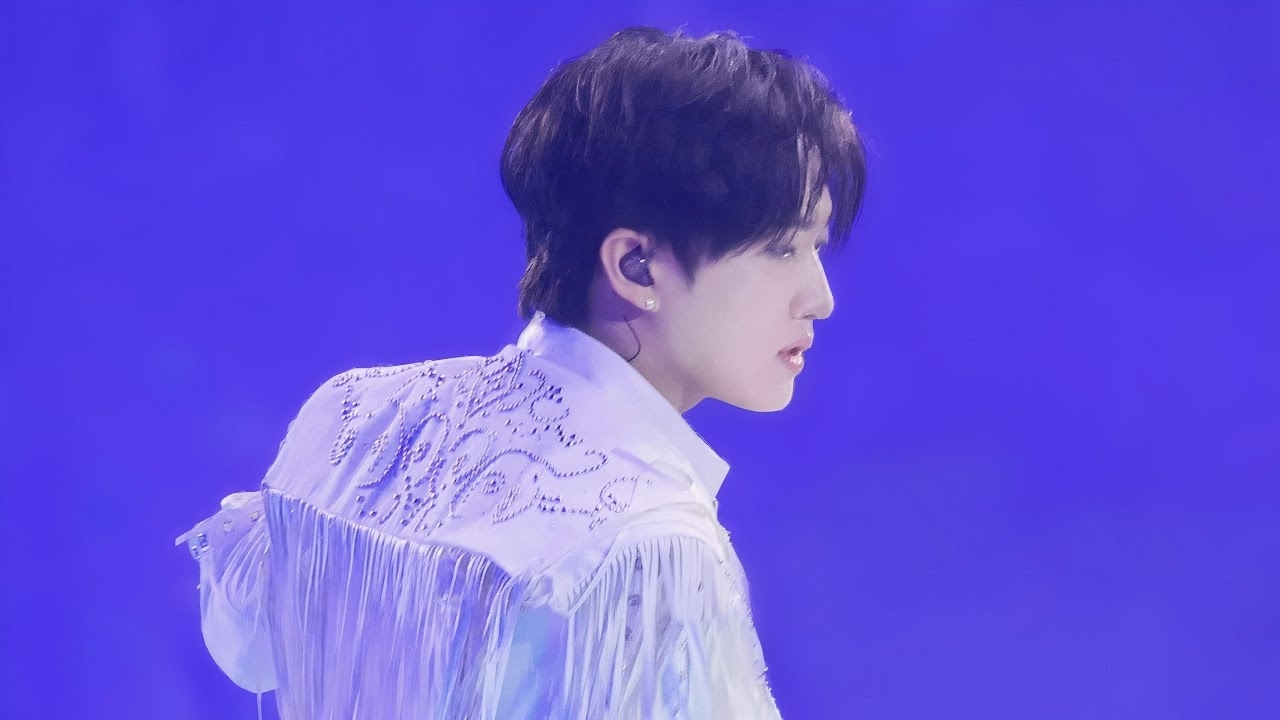 A moment captured by Changbin (Stray Kids)'s fan