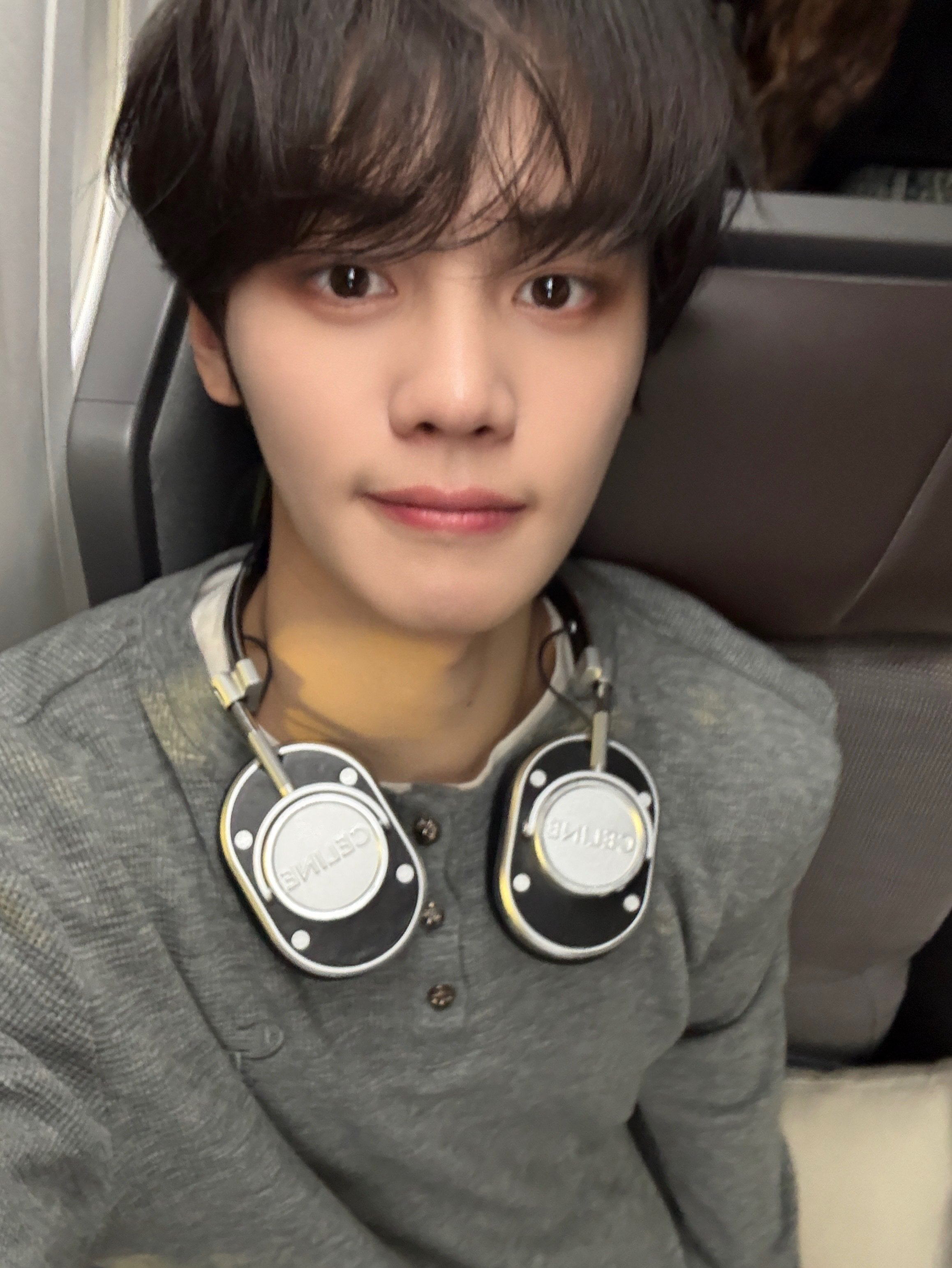 Latest photo of Kim Gyuvin (ZEROBASEONE)