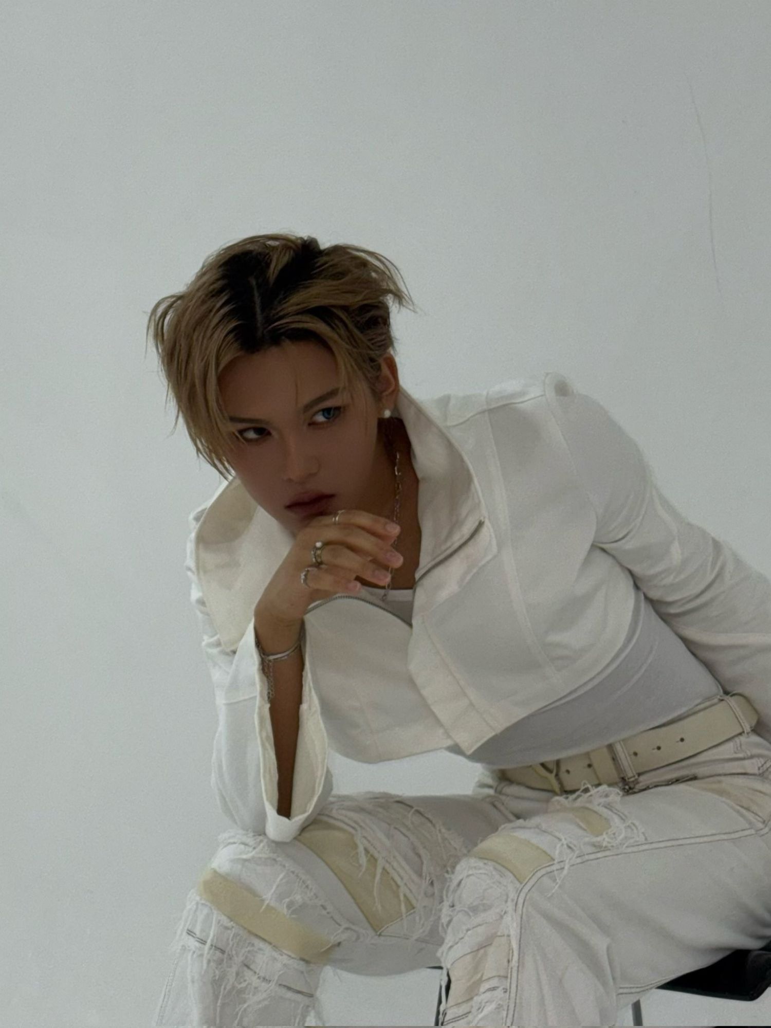 Behind-the-scenes cut of XLOV