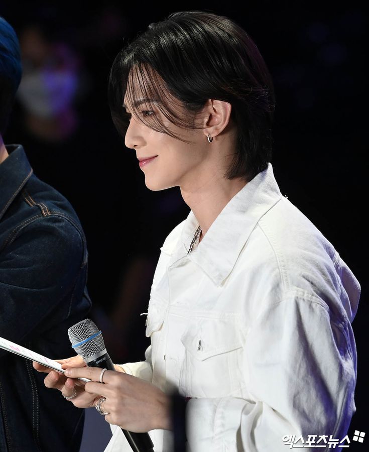 A moment captured by ATEEZ's fan