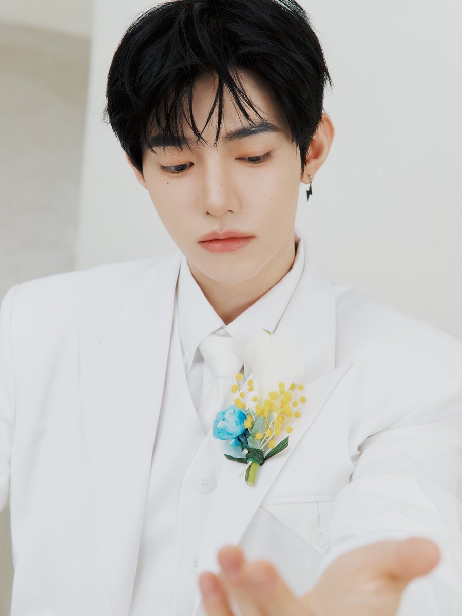 A moment captured by ZEROBASEONE's fan