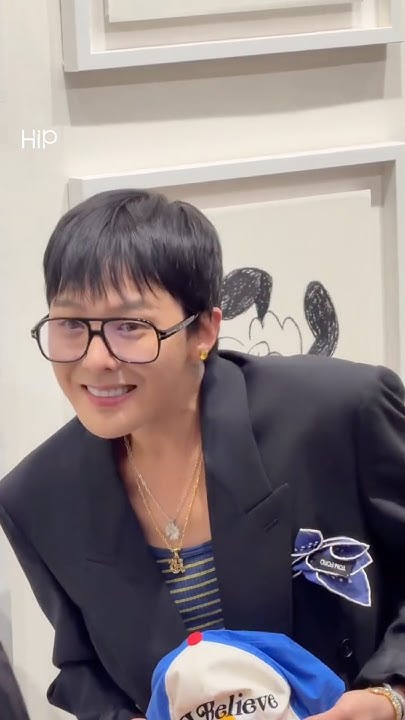 Foto terbaru G-DRAGON (BIGBANG)
