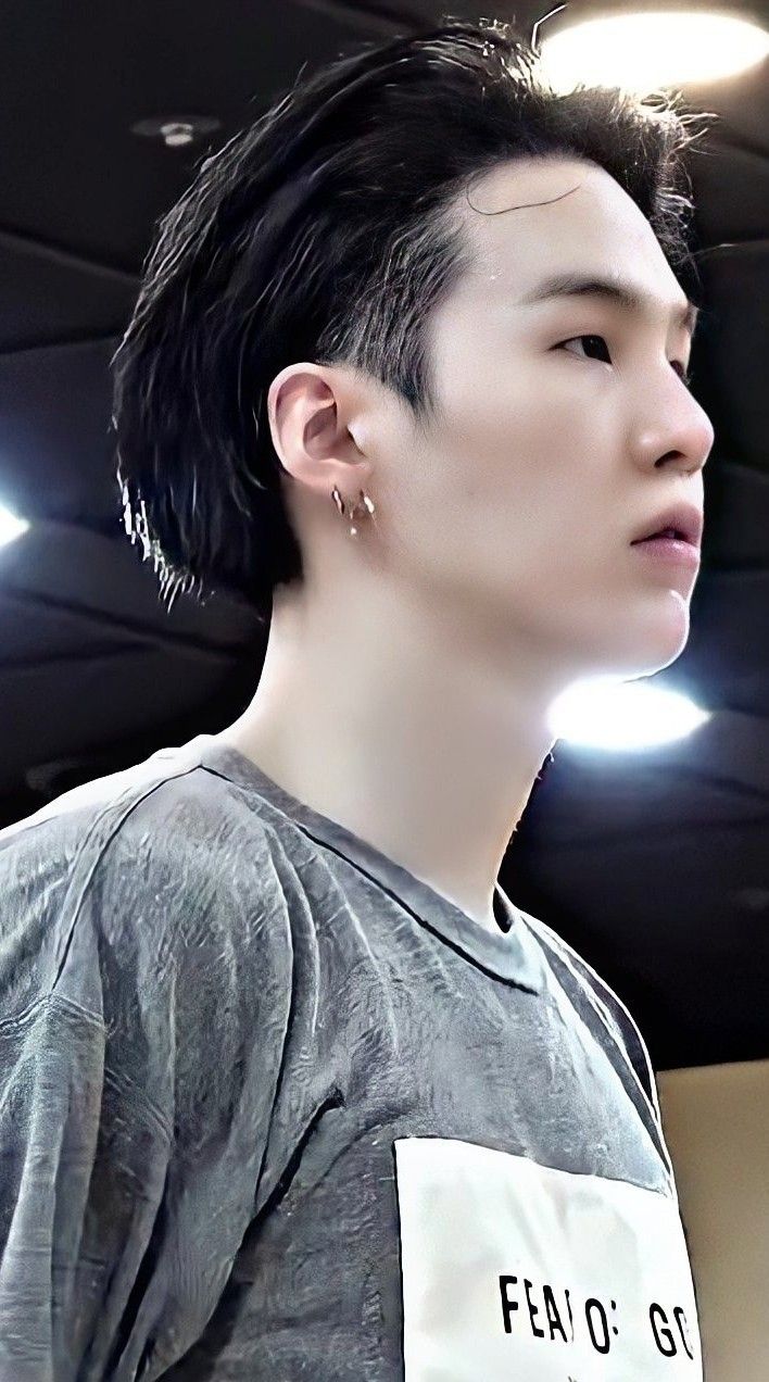 Behind-the-scenes cut of SUGA (BTS)