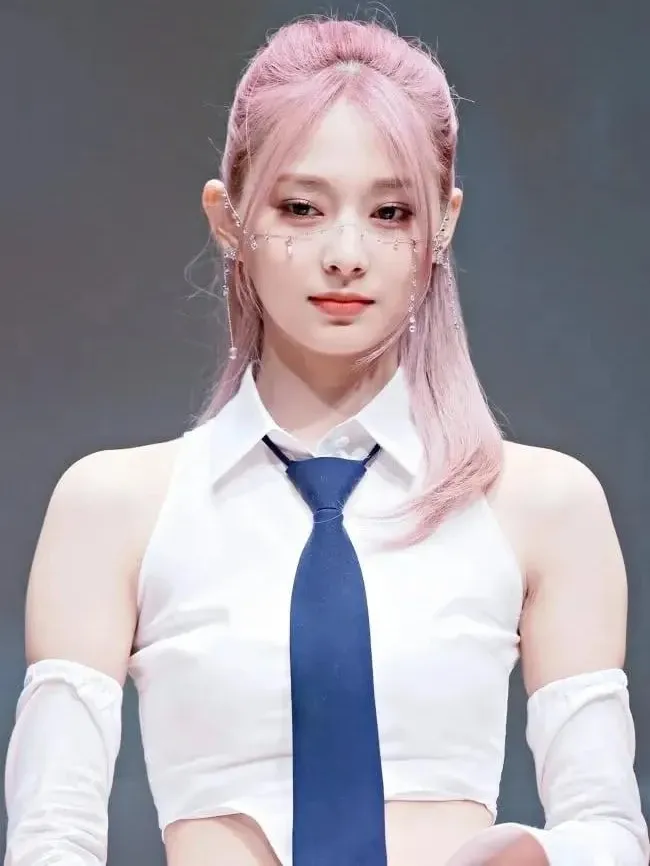 쯔위 (TWICE) 최근 활동샷