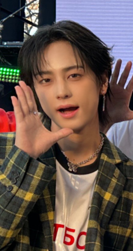 Today's most popular wallpaper in the Taki (&TEAM) community