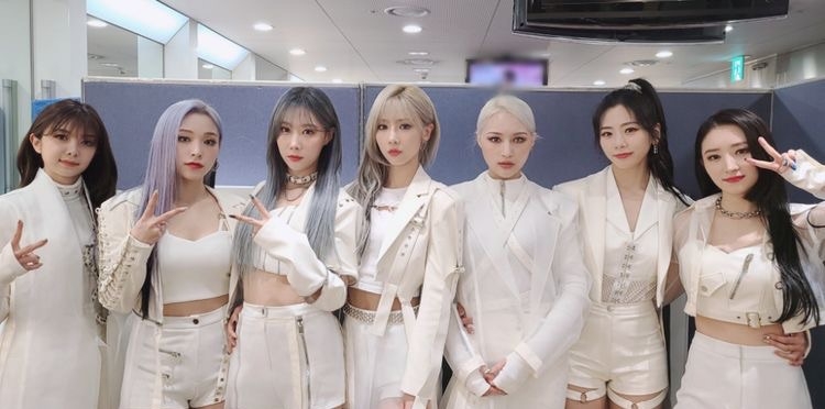 Foto aktivitas terbaru DREAMCATCHER