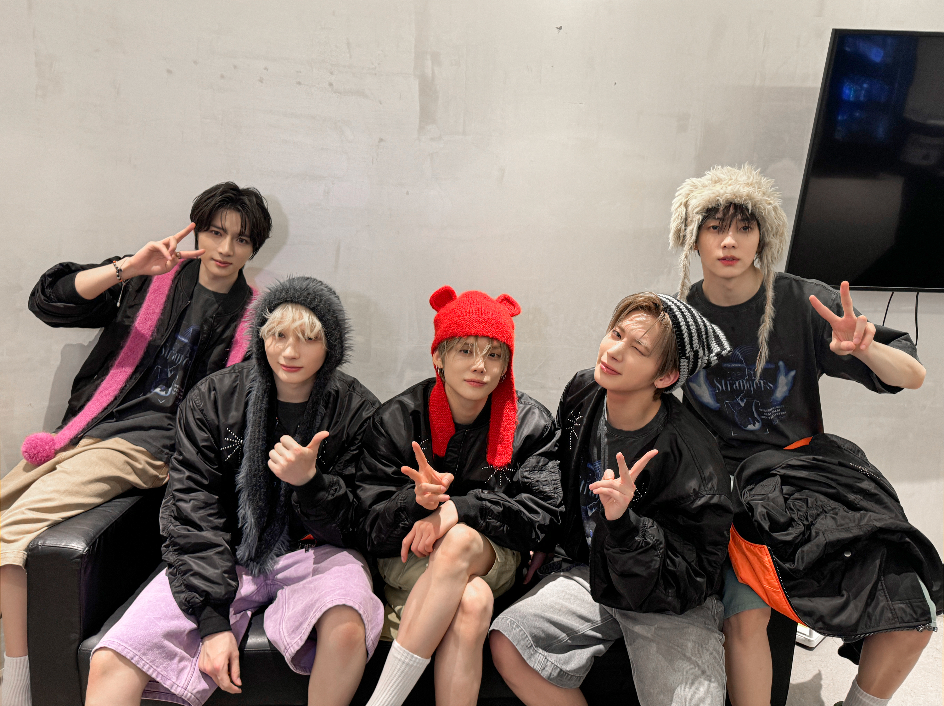 Foto aktivitas terbaru TOMORROW X TOGETHER