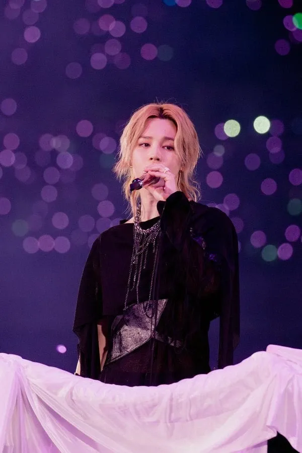 Foto aktivitas terbaru Jimin (BTS)