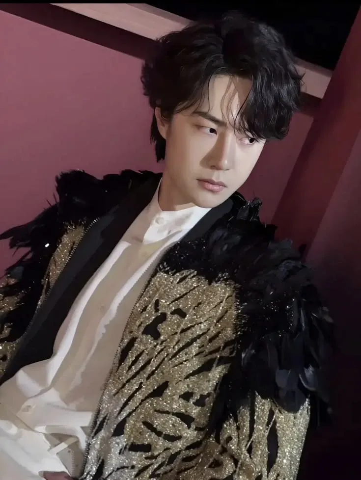 A moment captured by Wang Yibo's fan