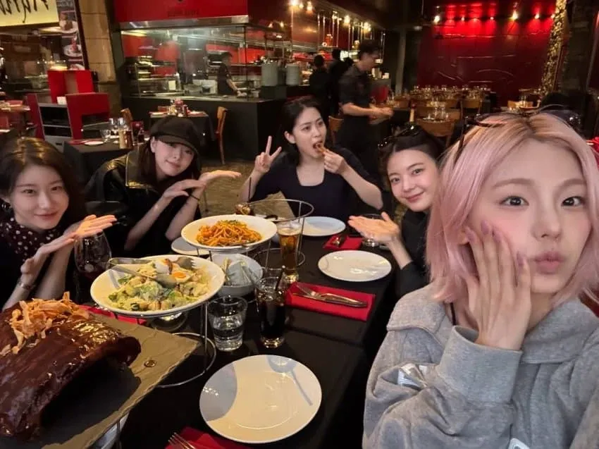 Behind-the-scenes cut of ITZY