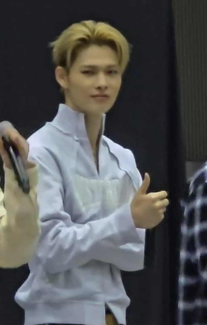 Momen yang diabadikan oleh penggemar NI-KI (ENHYPEN)