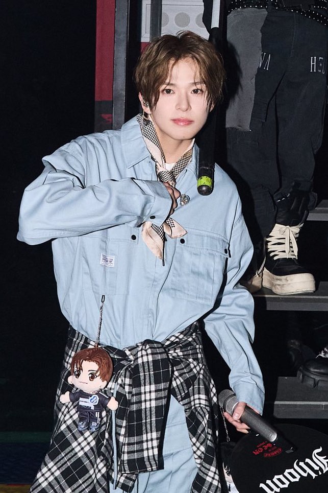 Asahi (TREASURE)的幕後花絮