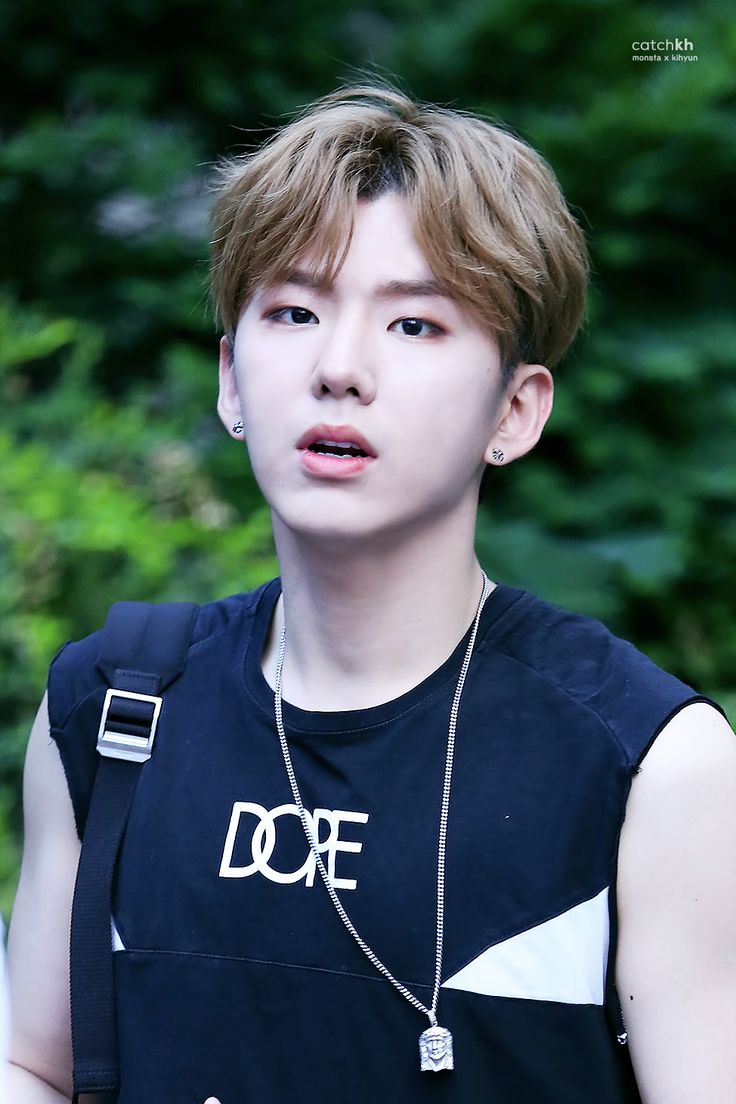 Momen yang diabadikan oleh penggemar Kihyun (MONSTA X)