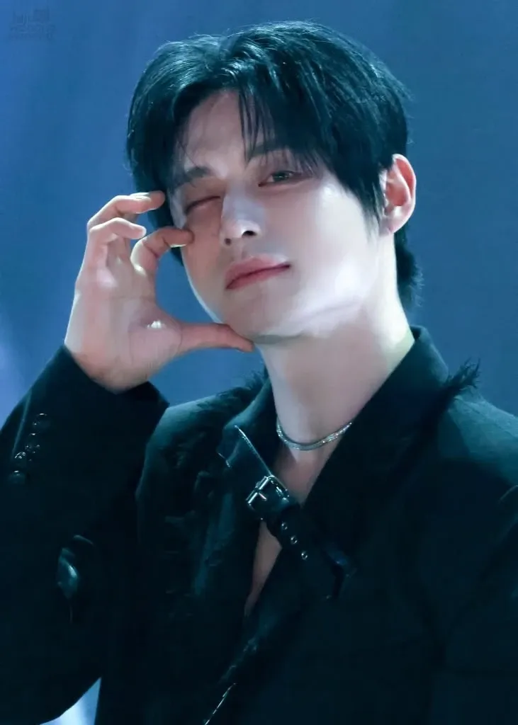 金地雄 (ZEROBASEONE)的幕後花絮