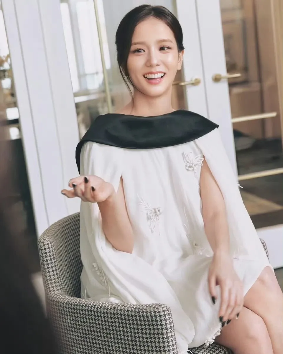 지수 (BLACKPINK)의 비하인드 컷