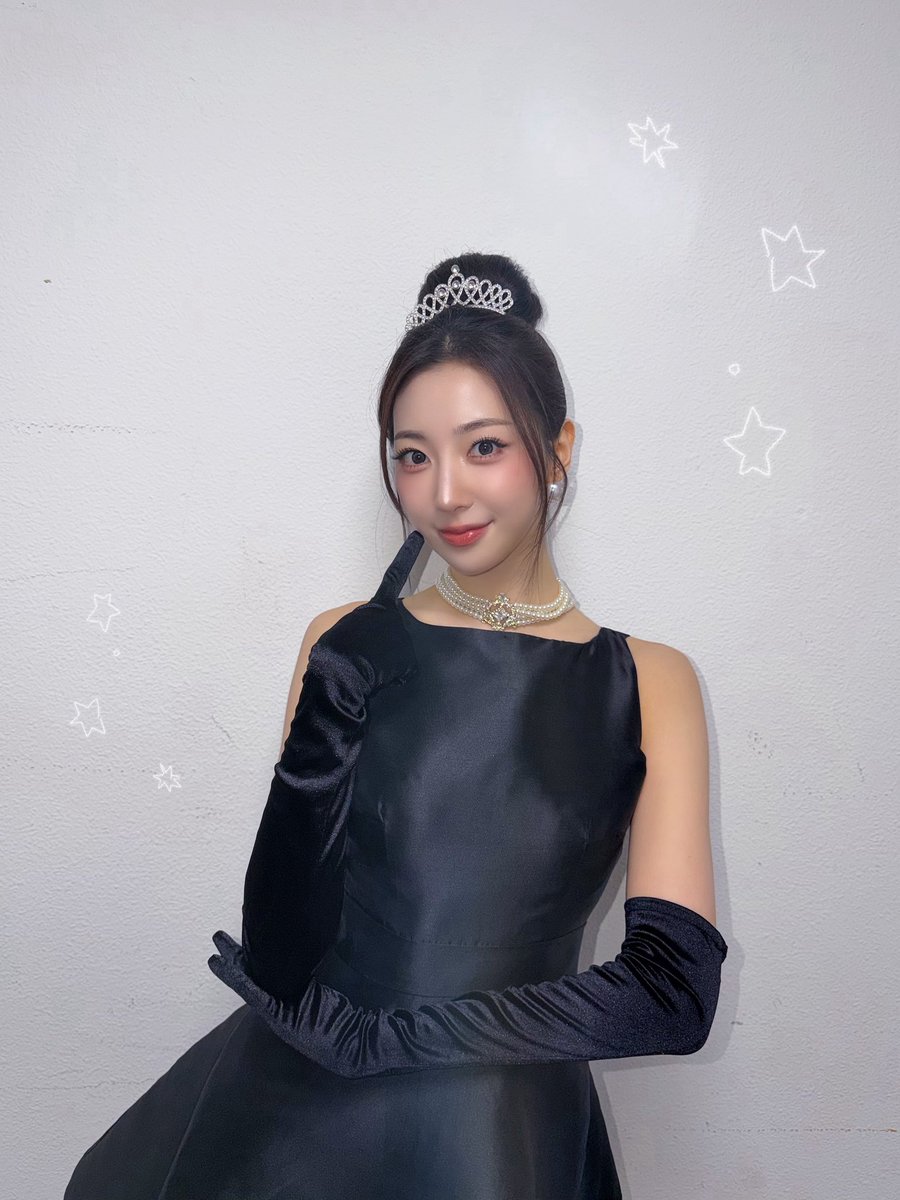 A moment captured by H1-KEY's fan