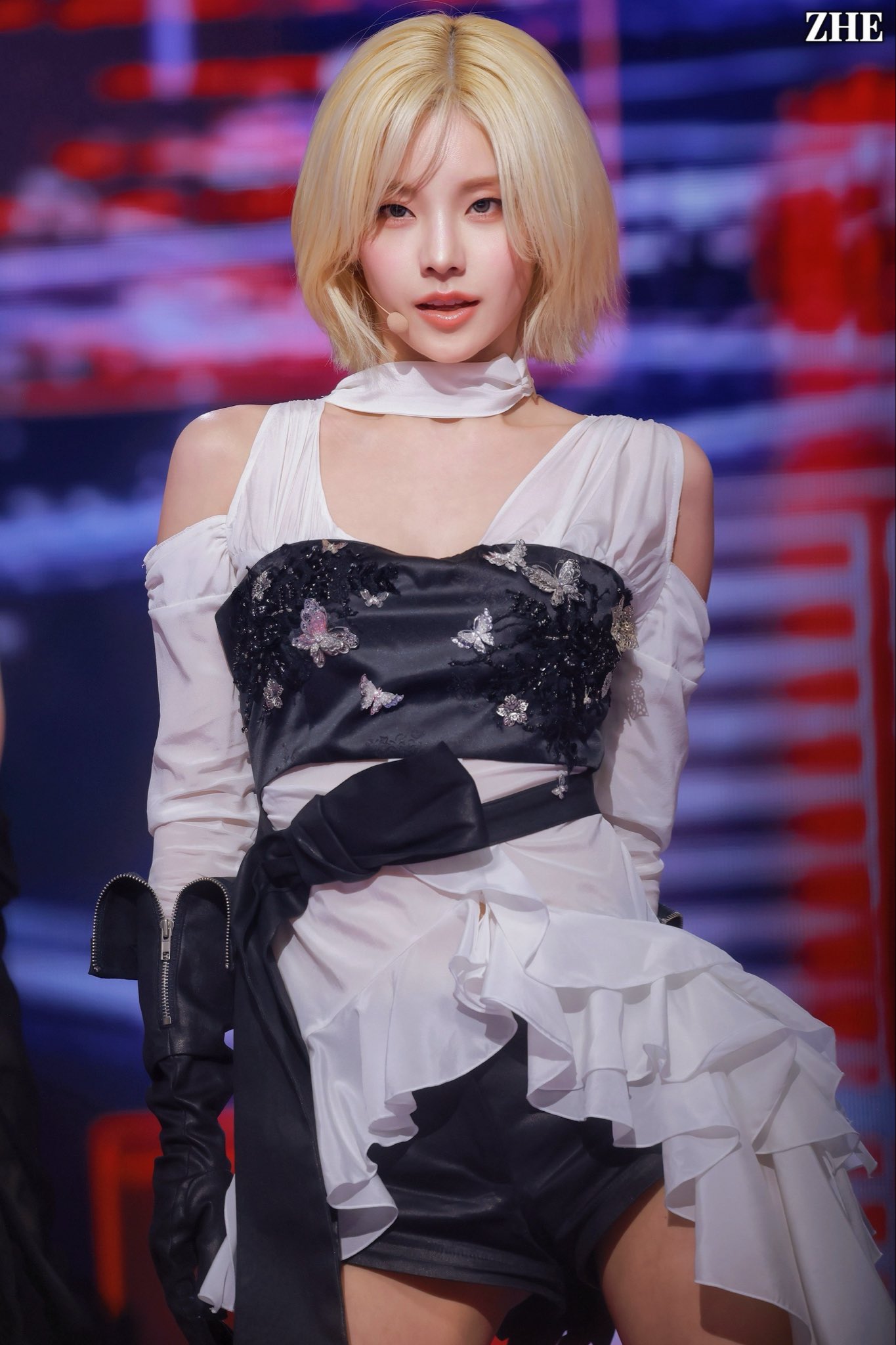 Recent activity shot of Yeji (ITZY)