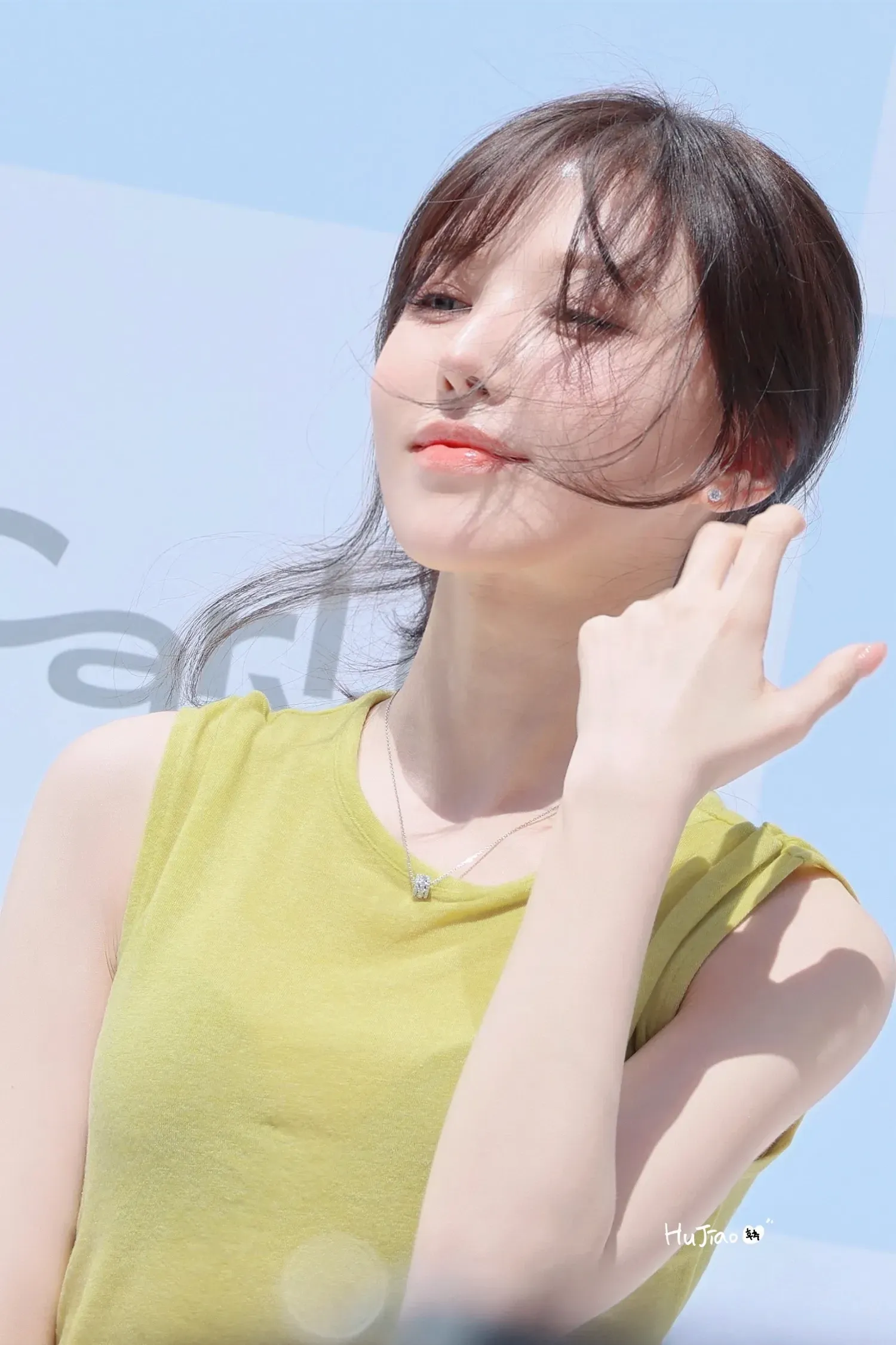 Behind-the-scenes cut of Wendy (Red Velvet)