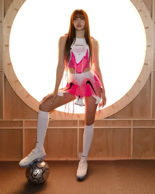 리사 (BLACKPINK)의 최신 사진