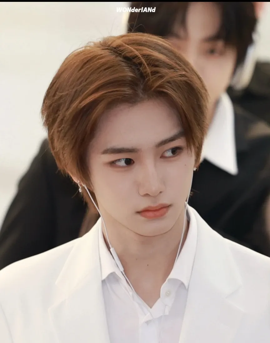 Behind-the-scenes cut of Zhou Anxin (ALPHA DRIVE ONE)