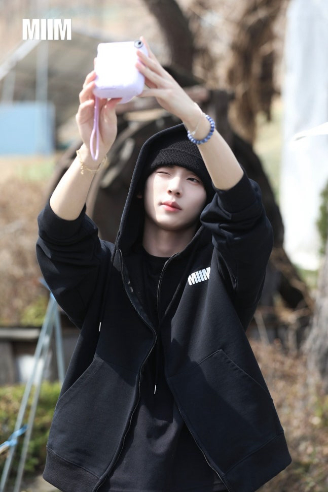 Recent activity shot of Han Yujin