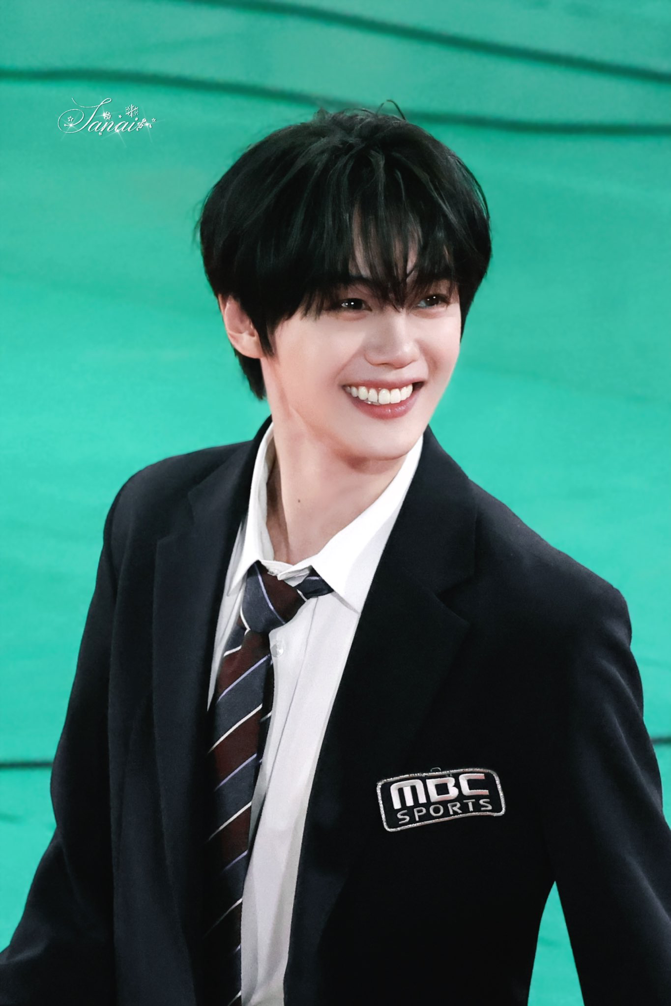 Behind-the-scenes cut of Kim Gyuvin