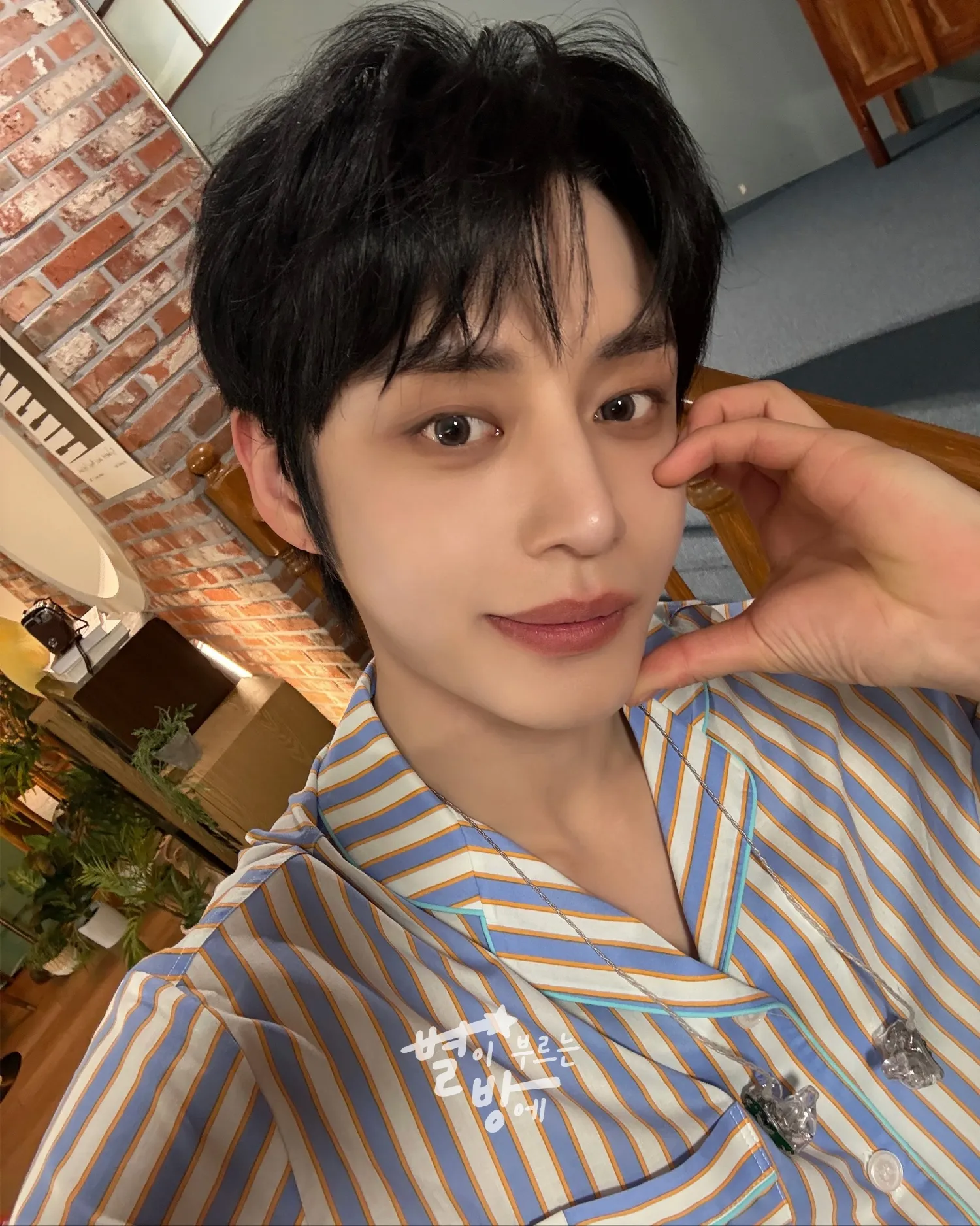 Latest photo of Kim Jiwoong (ZEROBASEONE)