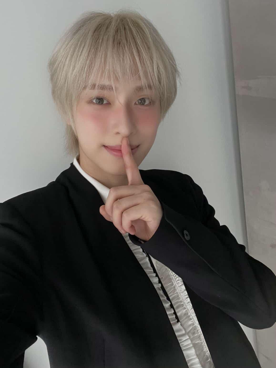 Recent activity shot of Xdinary Heroes