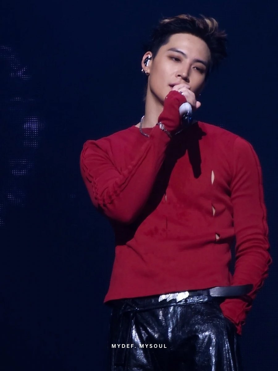 Recent activity shot of JAY B (GOT7)