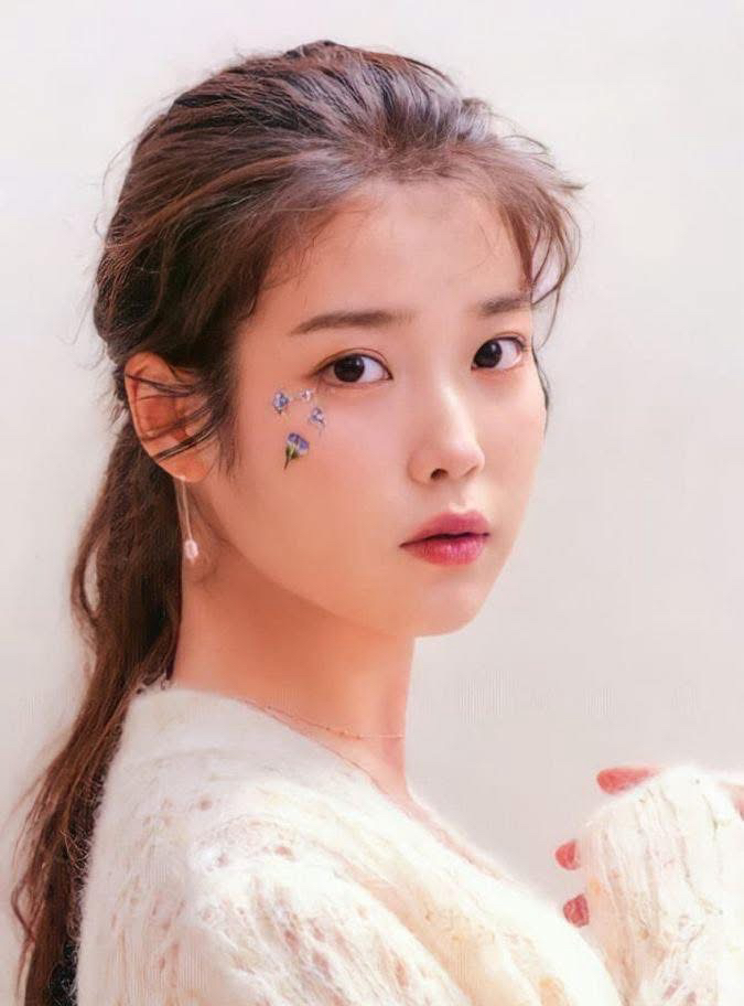 Potret di balik layar IU